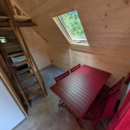 Campsite Ecodomaine Chemins De Traverse *