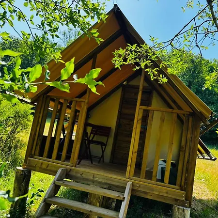 Campsite Ecodomaine Chemins De Traverse *