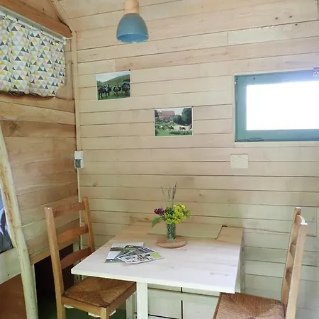 Ecodomaine Chemins De Traverse キャンプ場 *