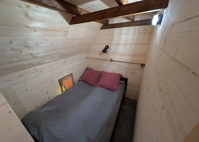 Campsite Air De - Chemin De Traverse *