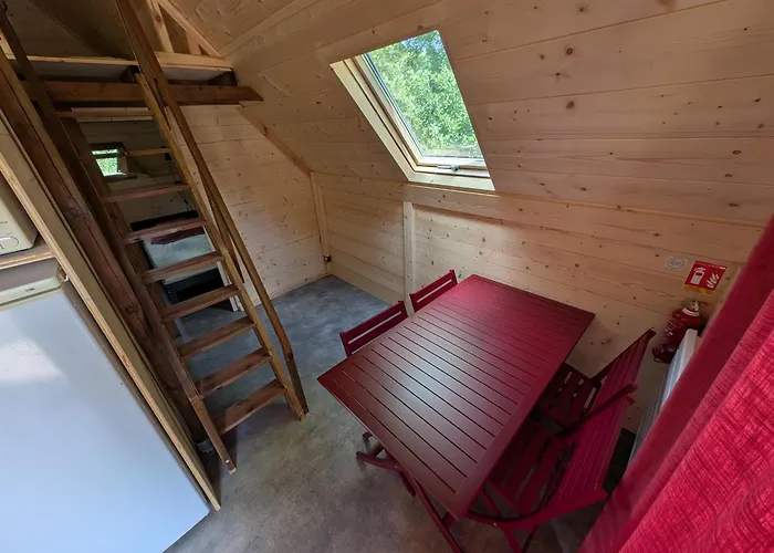 Campsite Air De - Chemin De Traverse *